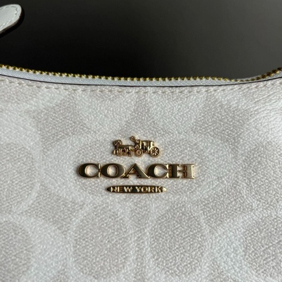 Coach White and Gold Shoulder Bag